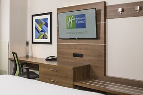 Holiday Inn Express Hotel & Suites White River Junction by IHG