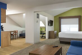 Holiday Inn Express Hotel & Suites White River Junction by IHG