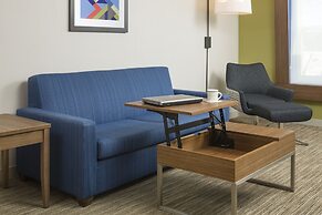 Holiday Inn Express Hotel & Suites White River Junction by IHG