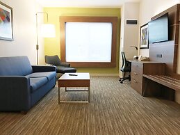 Holiday Inn Express Hotel & Suites White River Junction by IHG