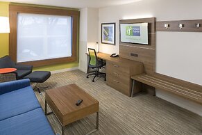 Holiday Inn Express Hotel & Suites White River Junction by IHG