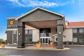 La Quinta Inn by Wyndham San Antonio Brooks City Base