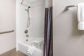 La Quinta Inn by Wyndham San Antonio Brooks City Base