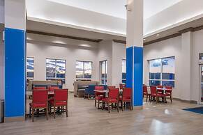 Holiday Inn Express Mystic by IHG