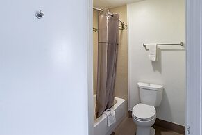 Motel 6 Grand Prairie, TX - Near Six Flags Drive