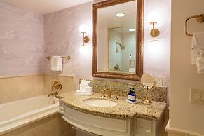 Carlton Hotel