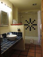 The Abiquiu Inn
