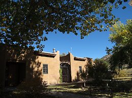 The Abiquiu Inn