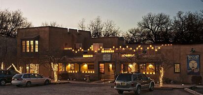 The Abiquiu Inn