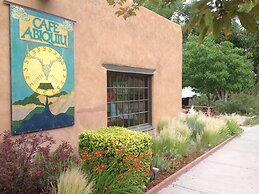 The Abiquiu Inn