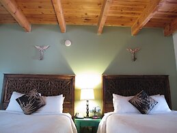 The Abiquiu Inn