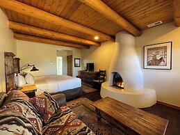The Abiquiu Inn