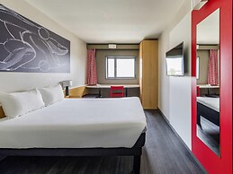 ibis Valencia Bonaire Aeropuerto