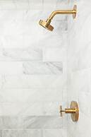 Yachtsman Hotel & Marina Club