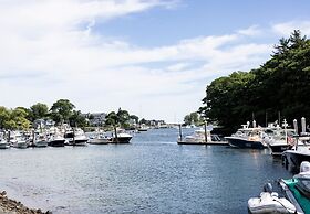 Yachtsman Hotel & Marina Club