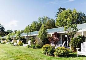 Yachtsman Hotel & Marina Club