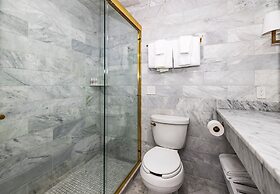 Yachtsman Hotel & Marina Club