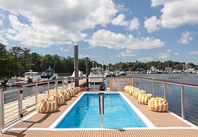 Yachtsman Hotel & Marina Club