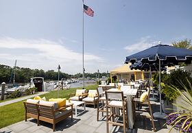 Yachtsman Hotel & Marina Club