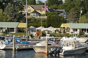 Yachtsman Hotel & Marina Club