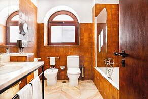 Pousada Convento de Vila Viçosa - Historic Hotel