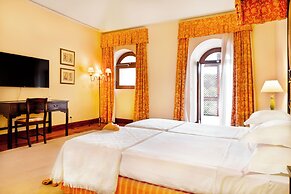 Pousada Convento de Vila Viçosa - Historic Hotel