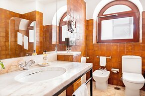 Pousada Convento de Vila Viçosa - Historic Hotel