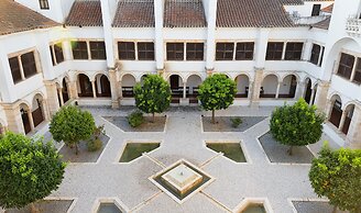 Pousada Convento de Vila Viçosa - Historic Hotel