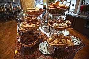 The Royal Sands Resort & Spa All Inclusive