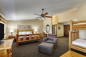 Stoney Creek Hotel St. Joseph