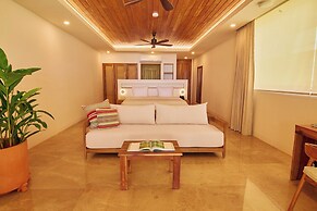 Capitán Suizo Beachfront Boutique Hotel