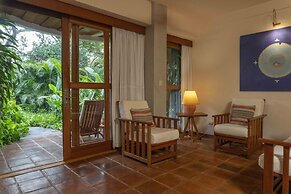 Capitán Suizo Beachfront Boutique Hotel