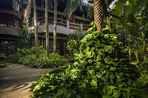 Capitán Suizo Beachfront Boutique Hotel