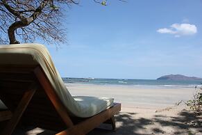 Capitán Suizo Beachfront Boutique Hotel