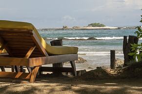 Capitán Suizo Beachfront Boutique Hotel