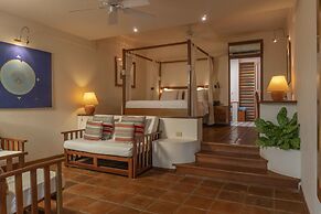 Capitán Suizo Beachfront Boutique Hotel