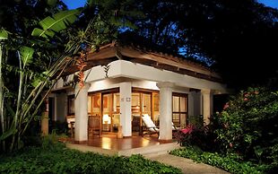 Capitán Suizo Beachfront Boutique Hotel