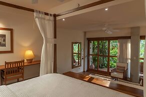 Capitán Suizo Beachfront Boutique Hotel