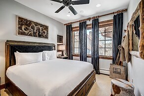 Bachelor Gulch Village