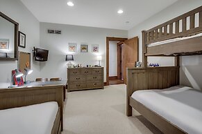 Bachelor Gulch Village