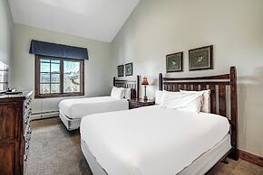 Bachelor Gulch Village