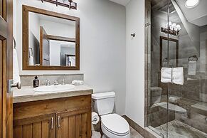 Bachelor Gulch Village