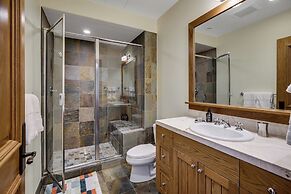 Bachelor Gulch Village