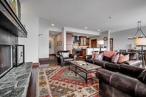 Bachelor Gulch Village