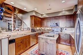 Bachelor Gulch Village