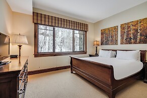 Bachelor Gulch Village