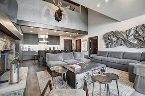 Bachelor Gulch Village