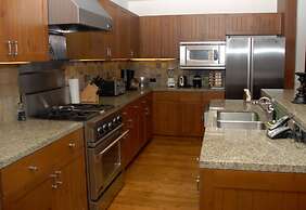 Bachelor Gulch Village