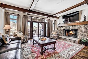 Bachelor Gulch Village