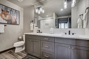 Bachelor Gulch Village